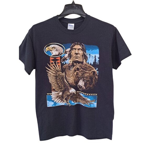 Native American Graphic T-Shirt M Gildan Cotton Black Eagle Bear Vintage Unisex - Picture 1 of 11